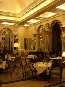 クラリッジのロビーラウンジFoyer クラリッジのロビーラウンジFoyer