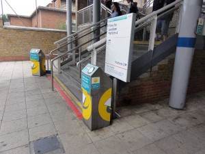 グリニッジ駅の出入り口 グリニッジ駅の出入り口