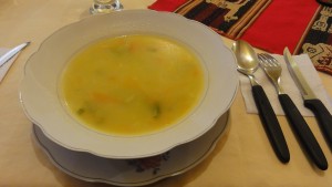 キヌアと野菜のスープ