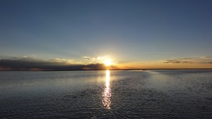 ウユニ塩湖の夕日。