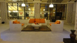 パラシオ・デ・サルのロビー。広い。